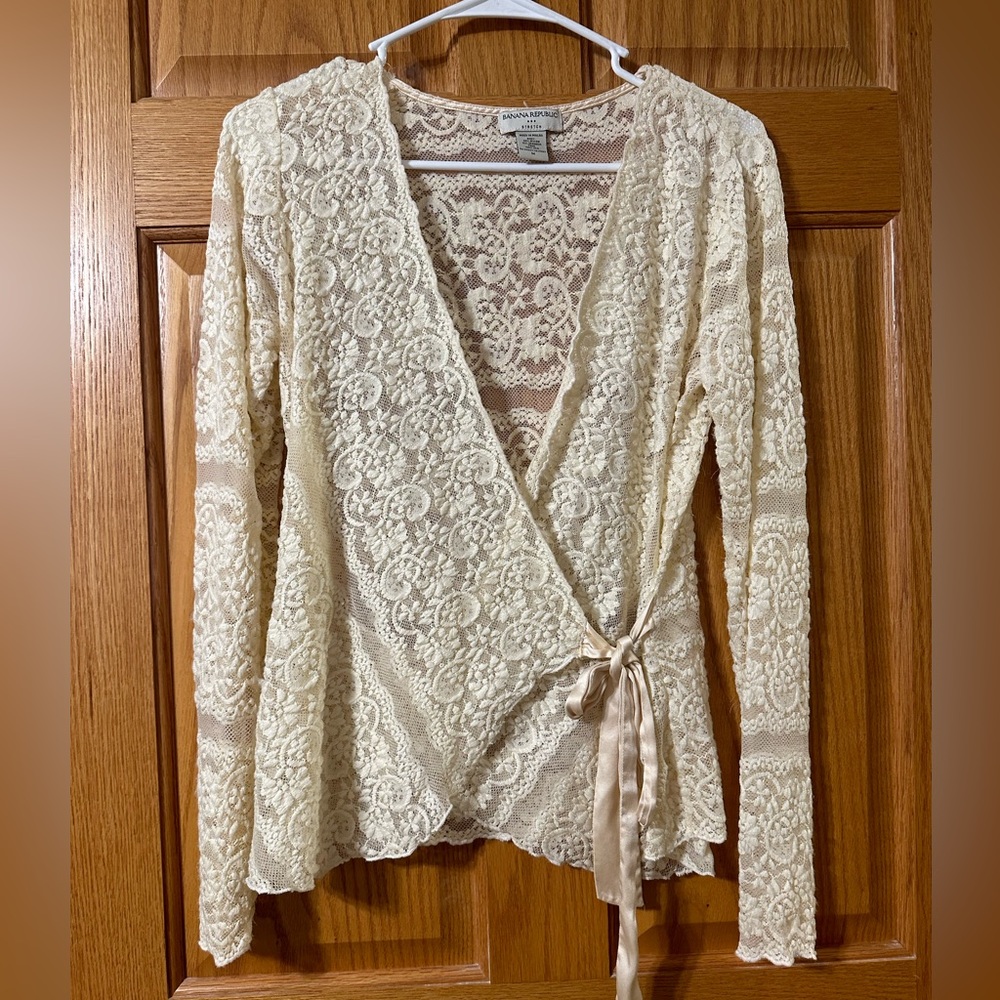 Banana Republic Lace Wrap Shirt Medium Beige